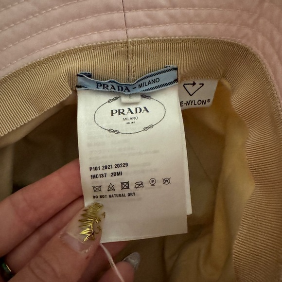 Prada Re-Nylon Bucket Hat Pink - Picture 4 of 10